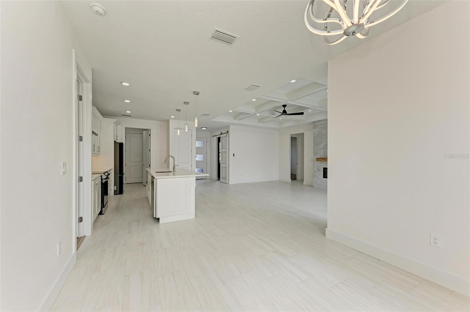513 CYPRESS RD