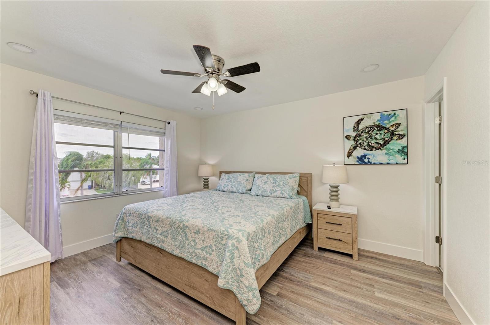 6470 HOLLYWOOD BLVD #307