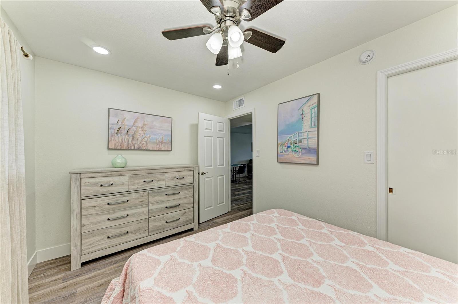 6470 HOLLYWOOD BLVD #307