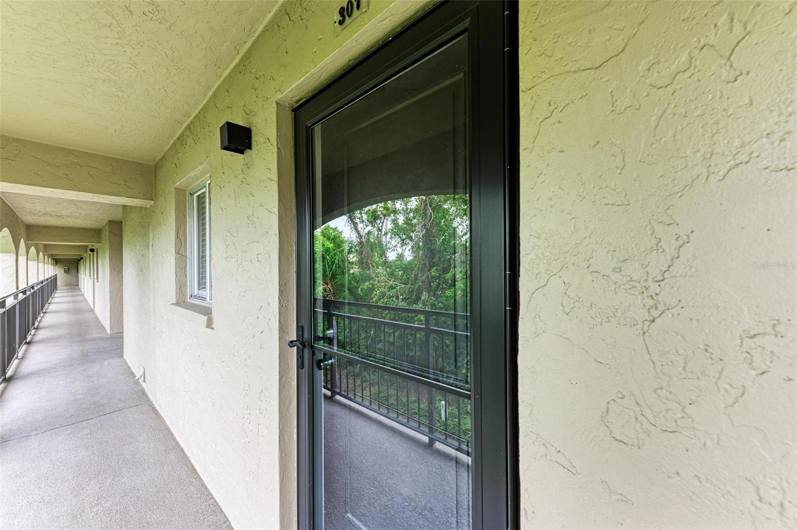 6470 HOLLYWOOD BLVD #307
