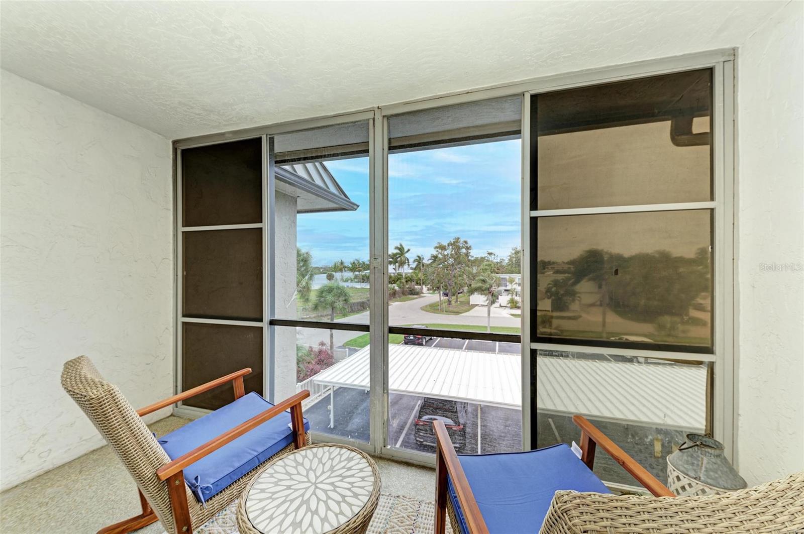 6470 HOLLYWOOD BLVD #307