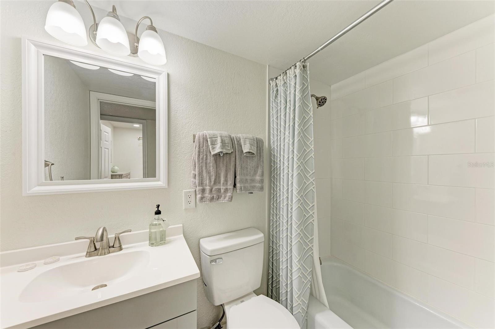 6470 HOLLYWOOD BLVD #307