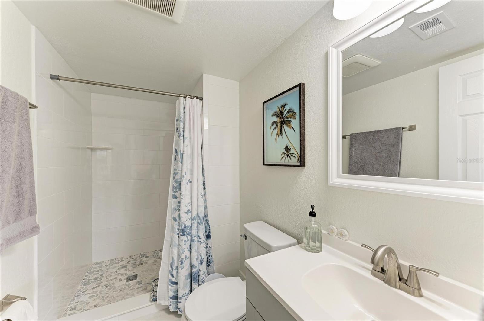 6470 HOLLYWOOD BLVD #307