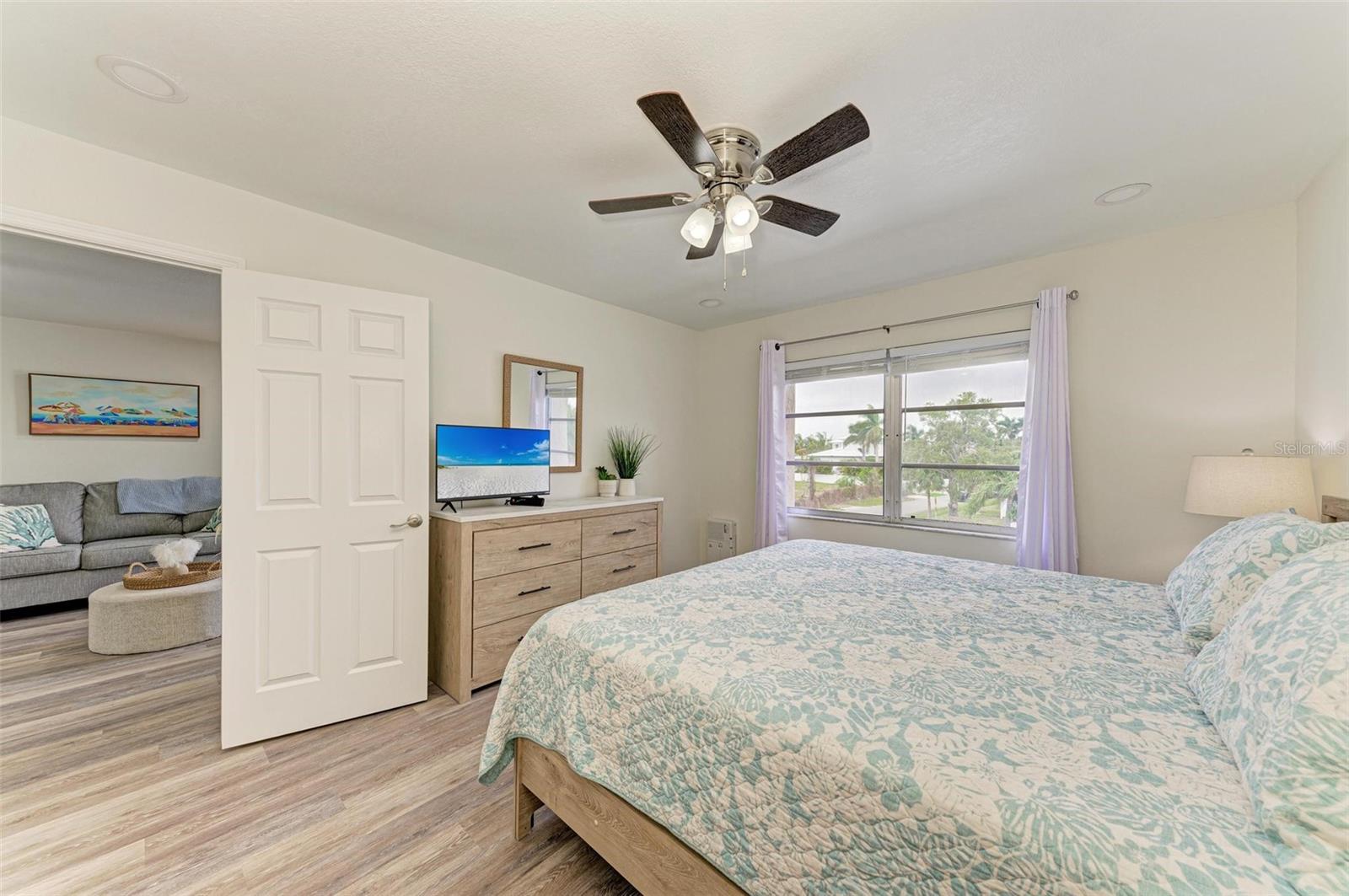 6470 HOLLYWOOD BLVD #307