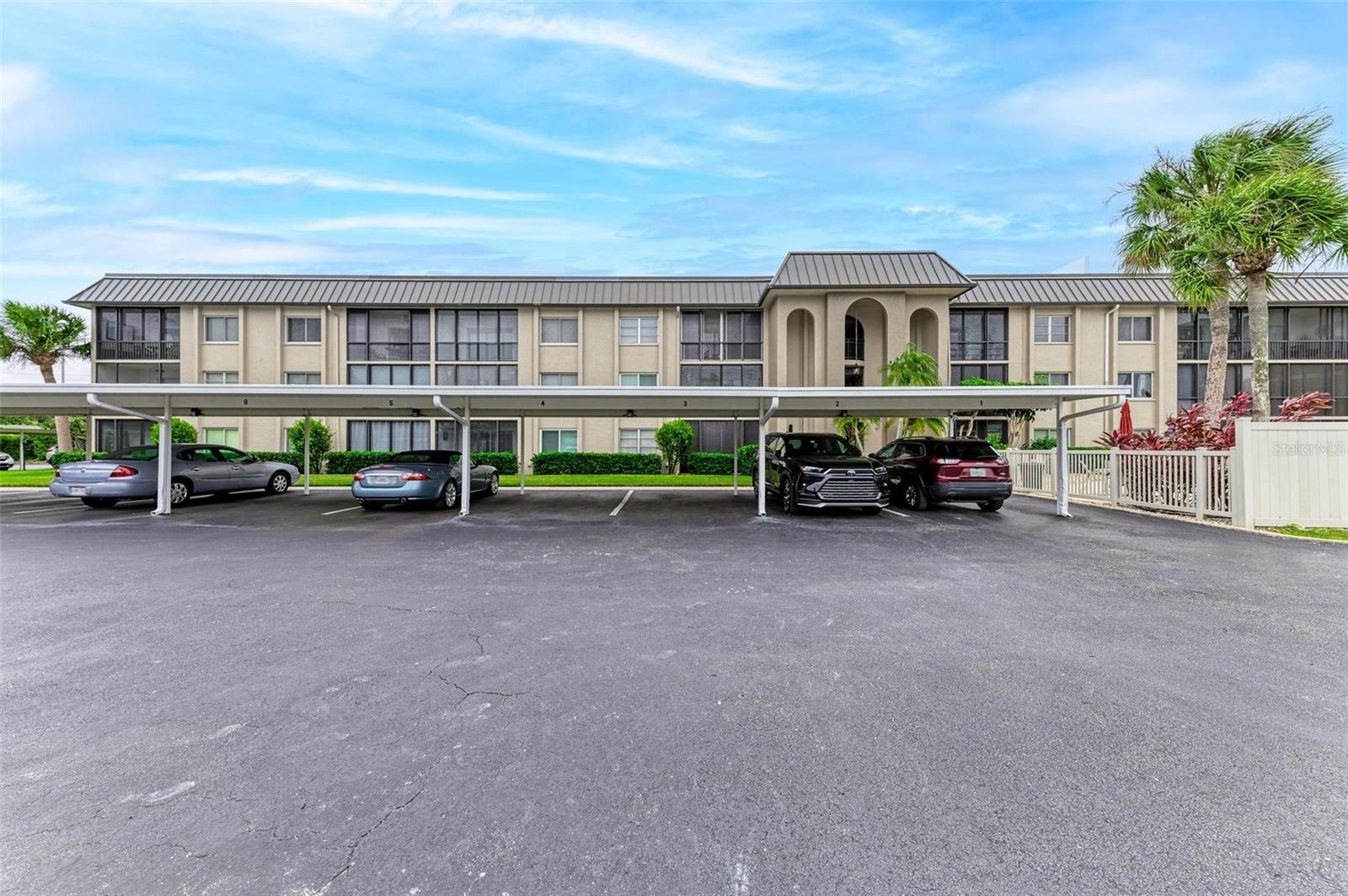 6470 HOLLYWOOD BLVD #307