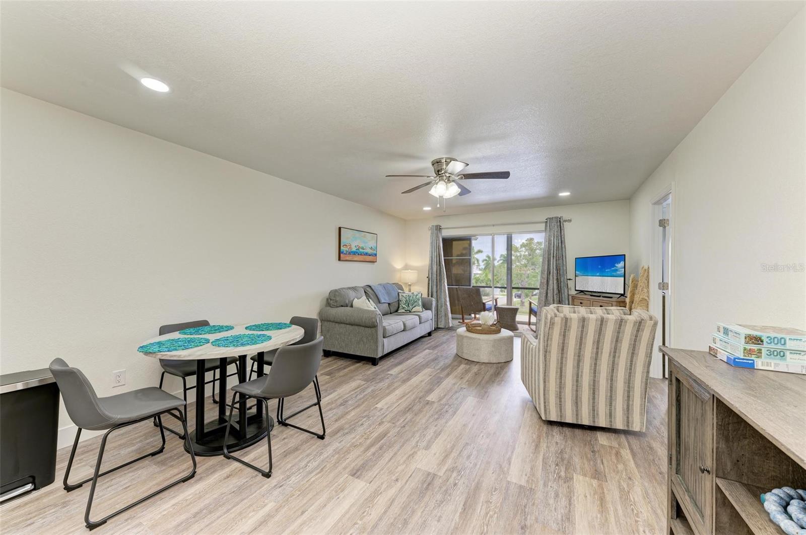 6470 HOLLYWOOD BLVD #307