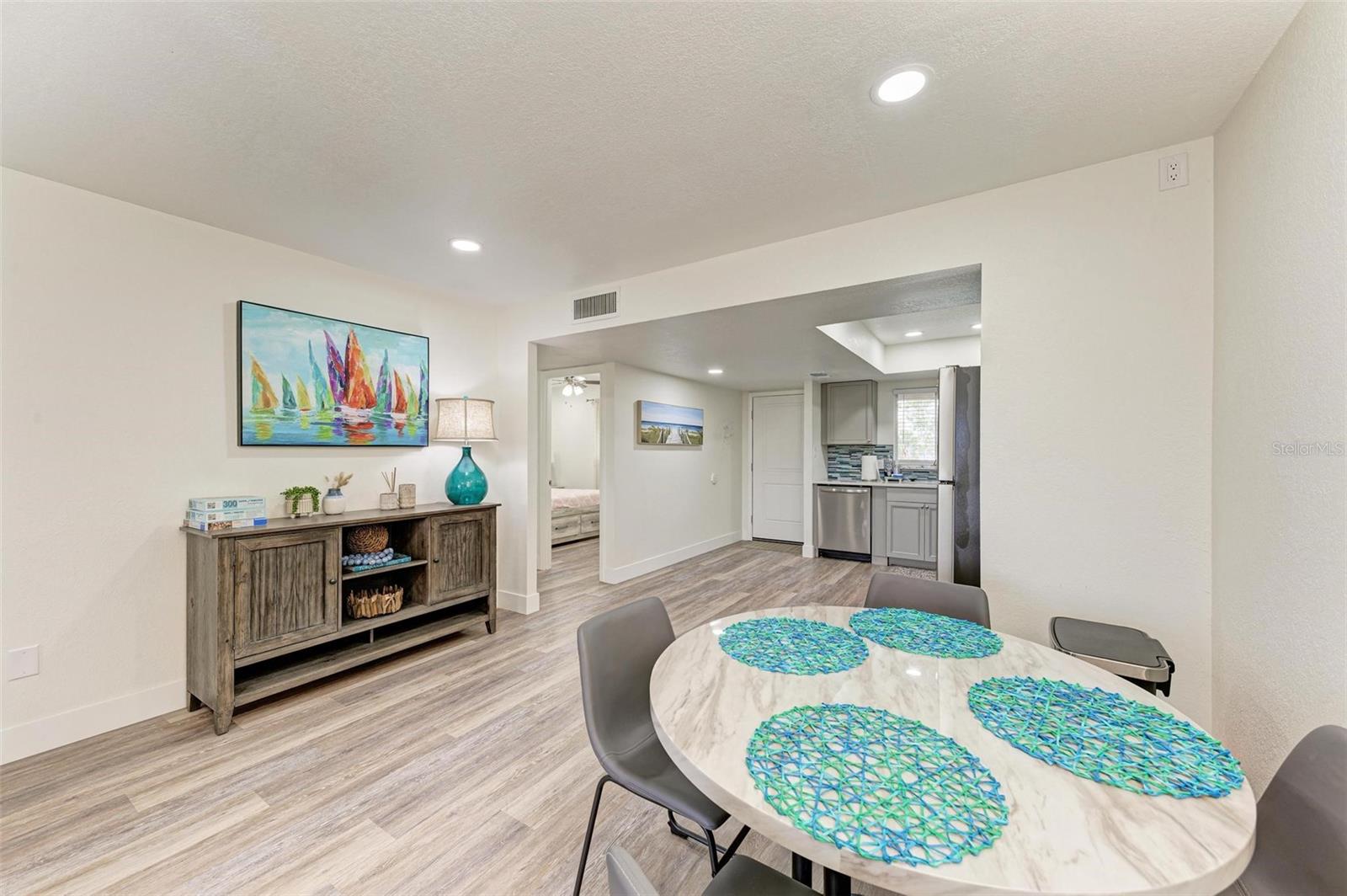 6470 HOLLYWOOD BLVD #307