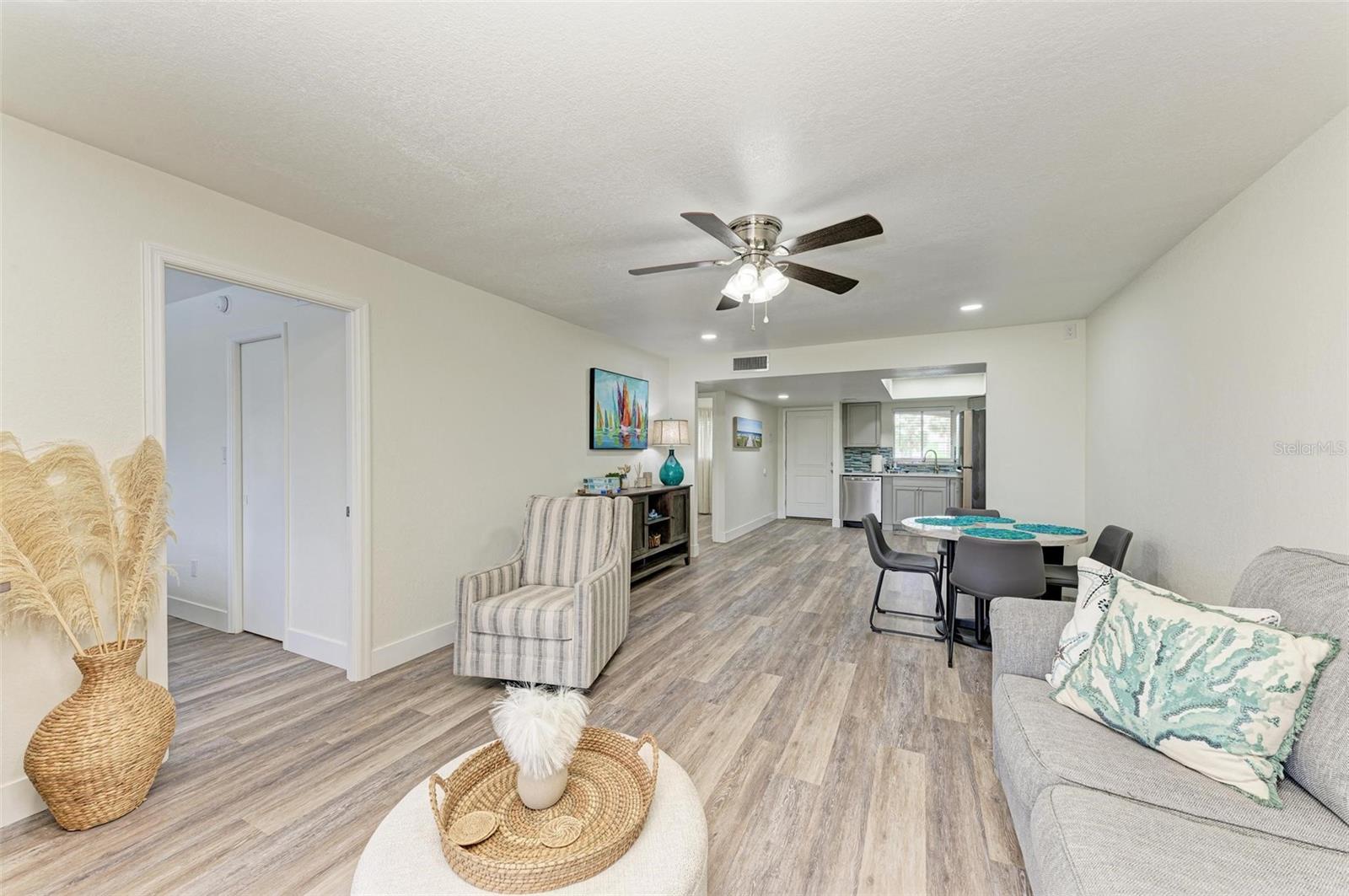 6470 HOLLYWOOD BLVD #307