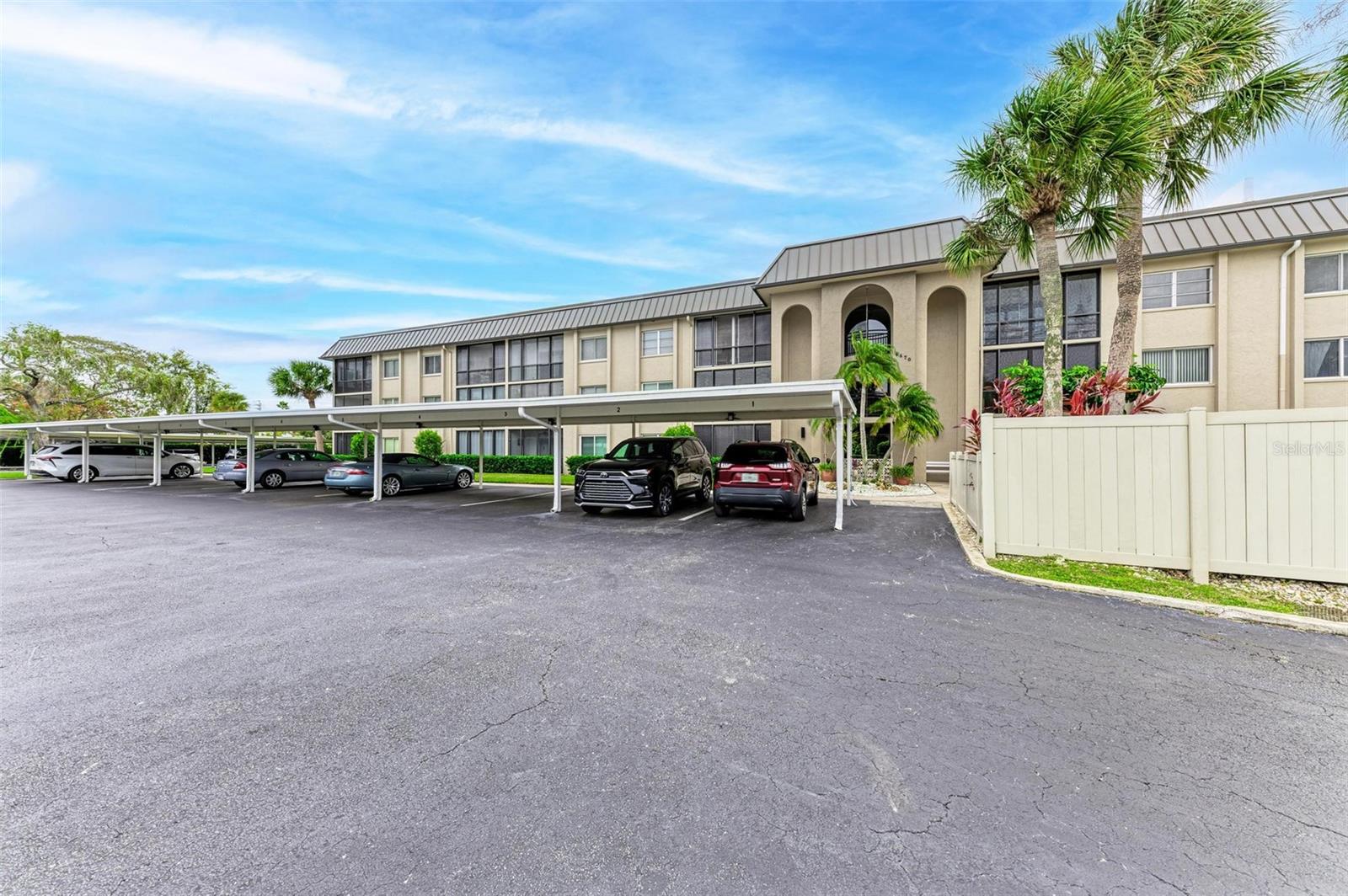 6470 HOLLYWOOD BLVD #307