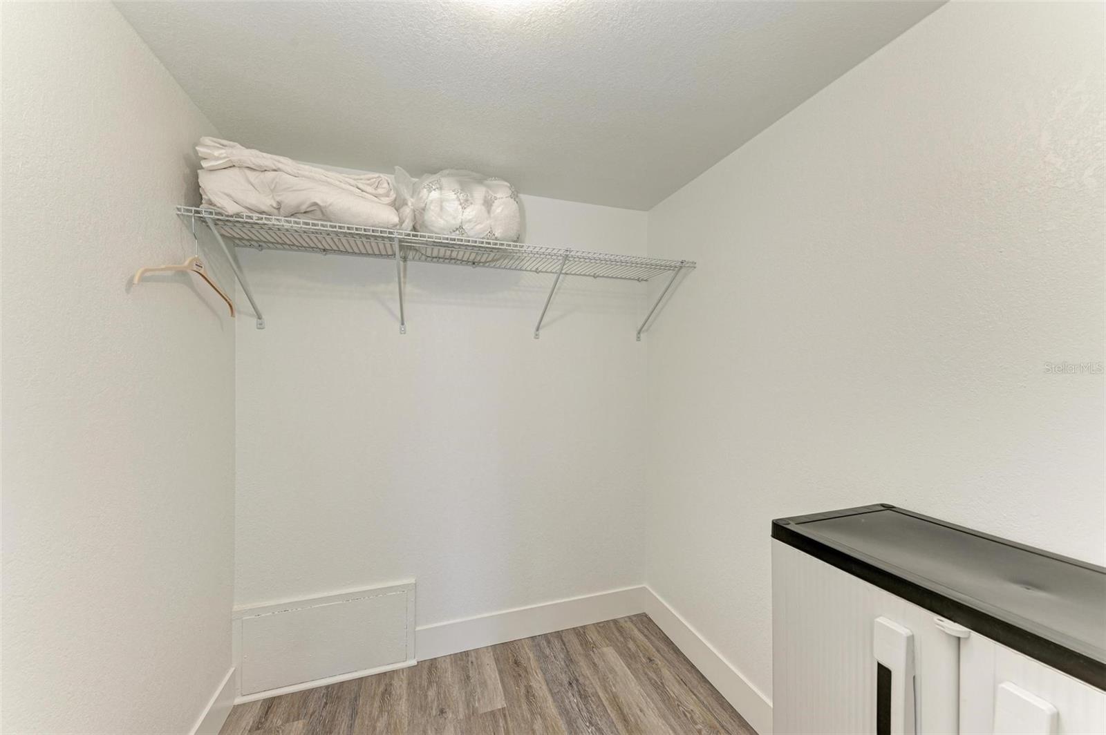6470 HOLLYWOOD BLVD #307