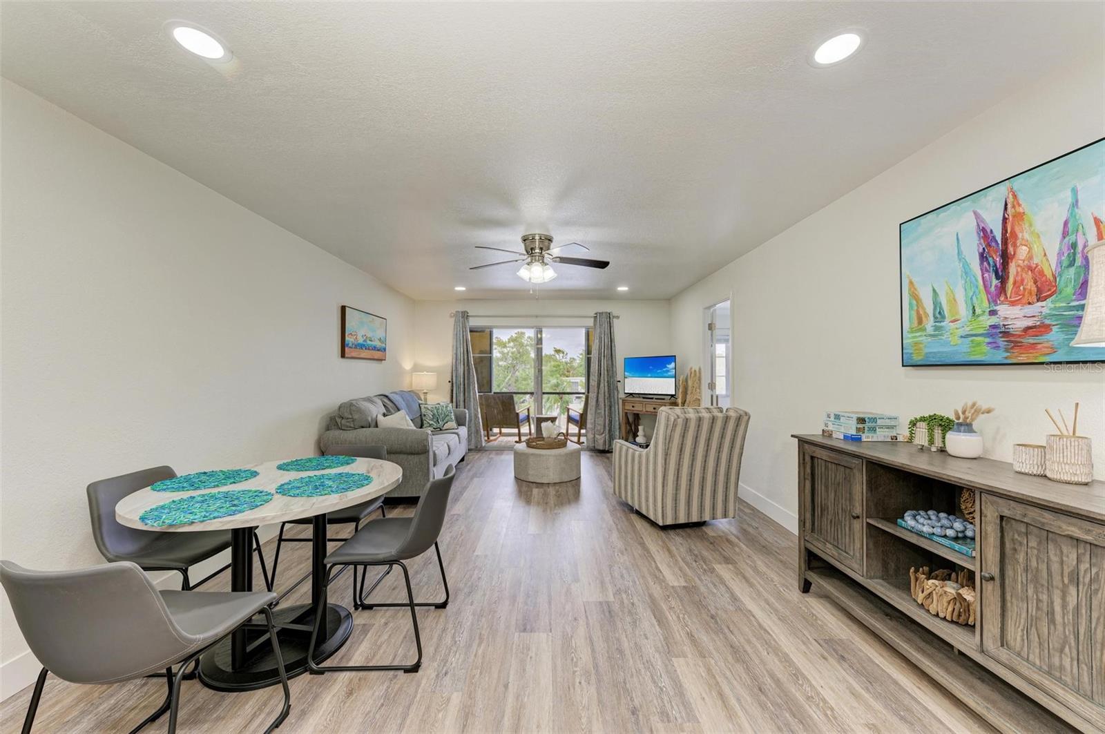 6470 HOLLYWOOD BLVD #307