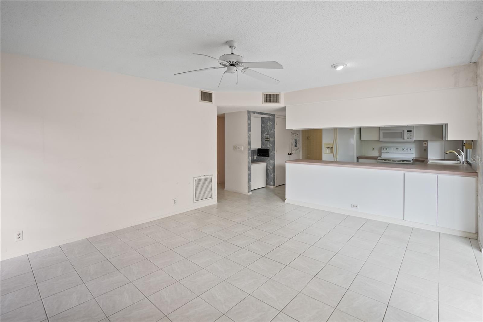 1948 BAYWOOD TER