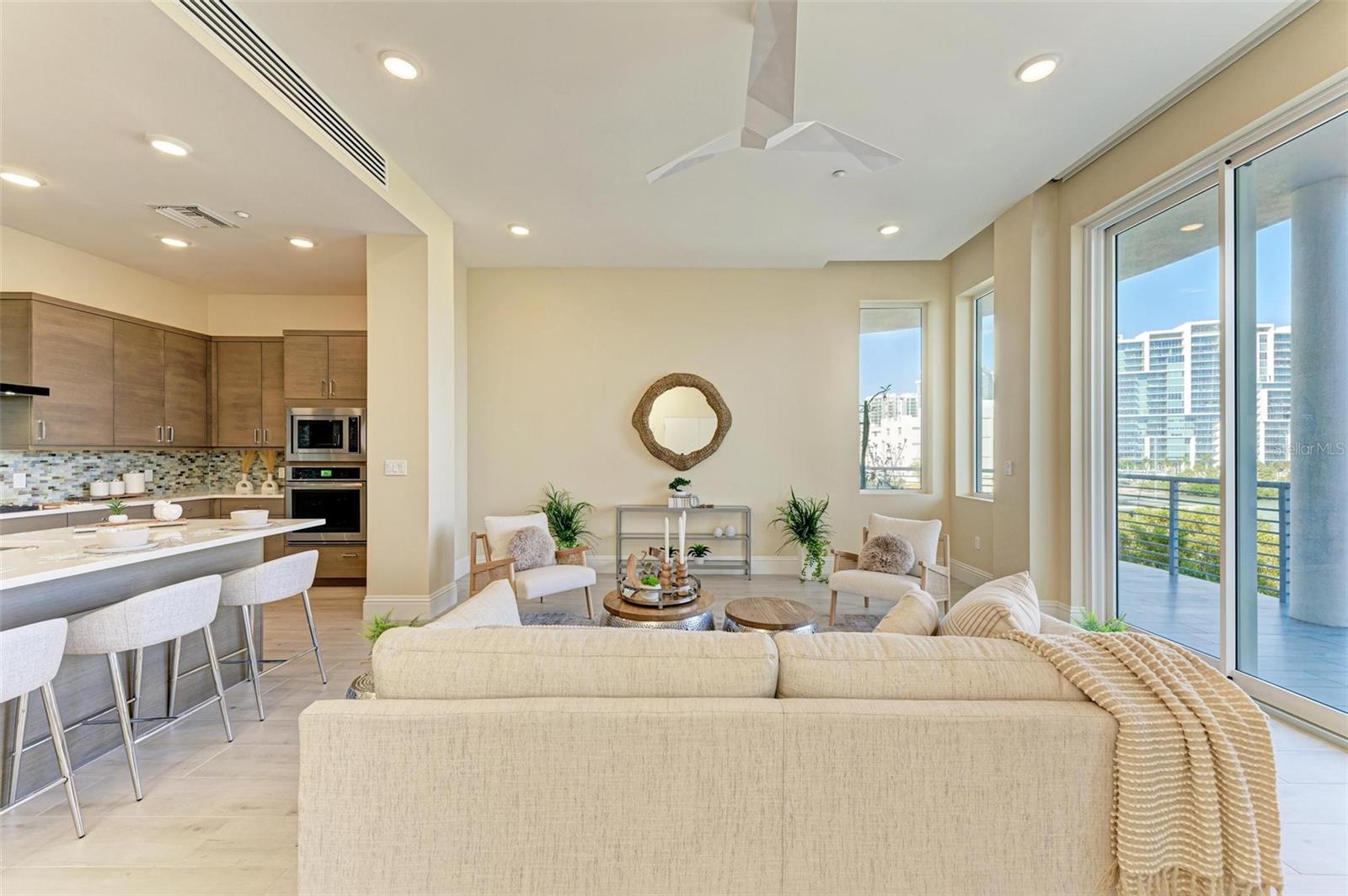 609 GOLDEN GATE PT #402