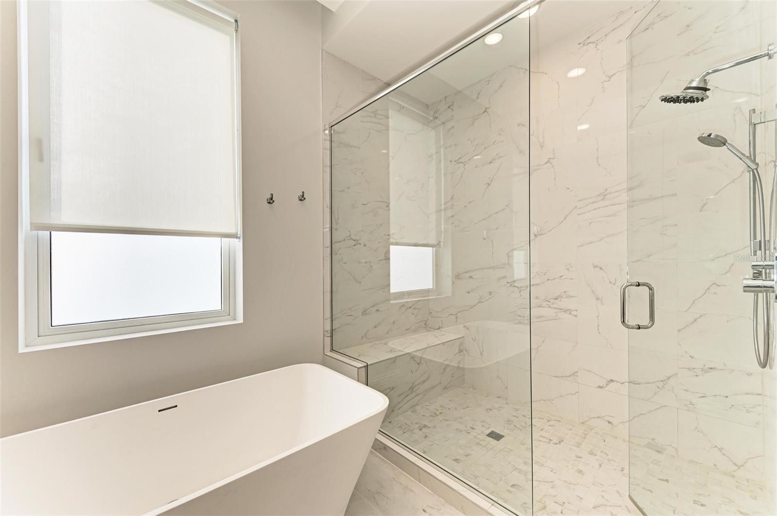 609 GOLDEN GATE PT #402