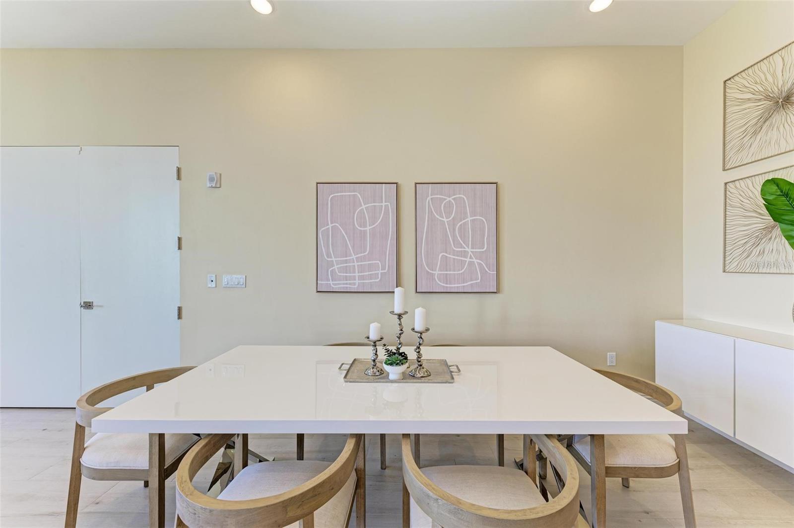 609 GOLDEN GATE PT #402