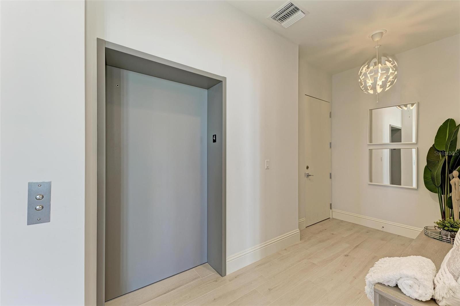 609 GOLDEN GATE PT #402