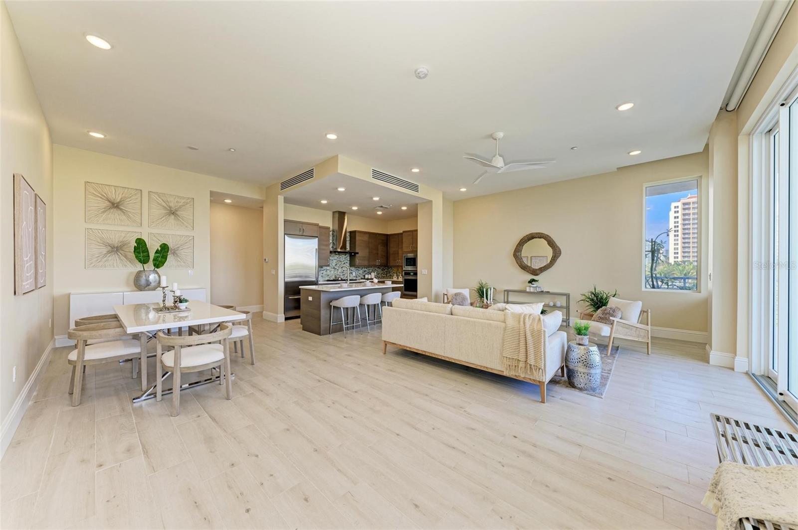 609 GOLDEN GATE PT #402