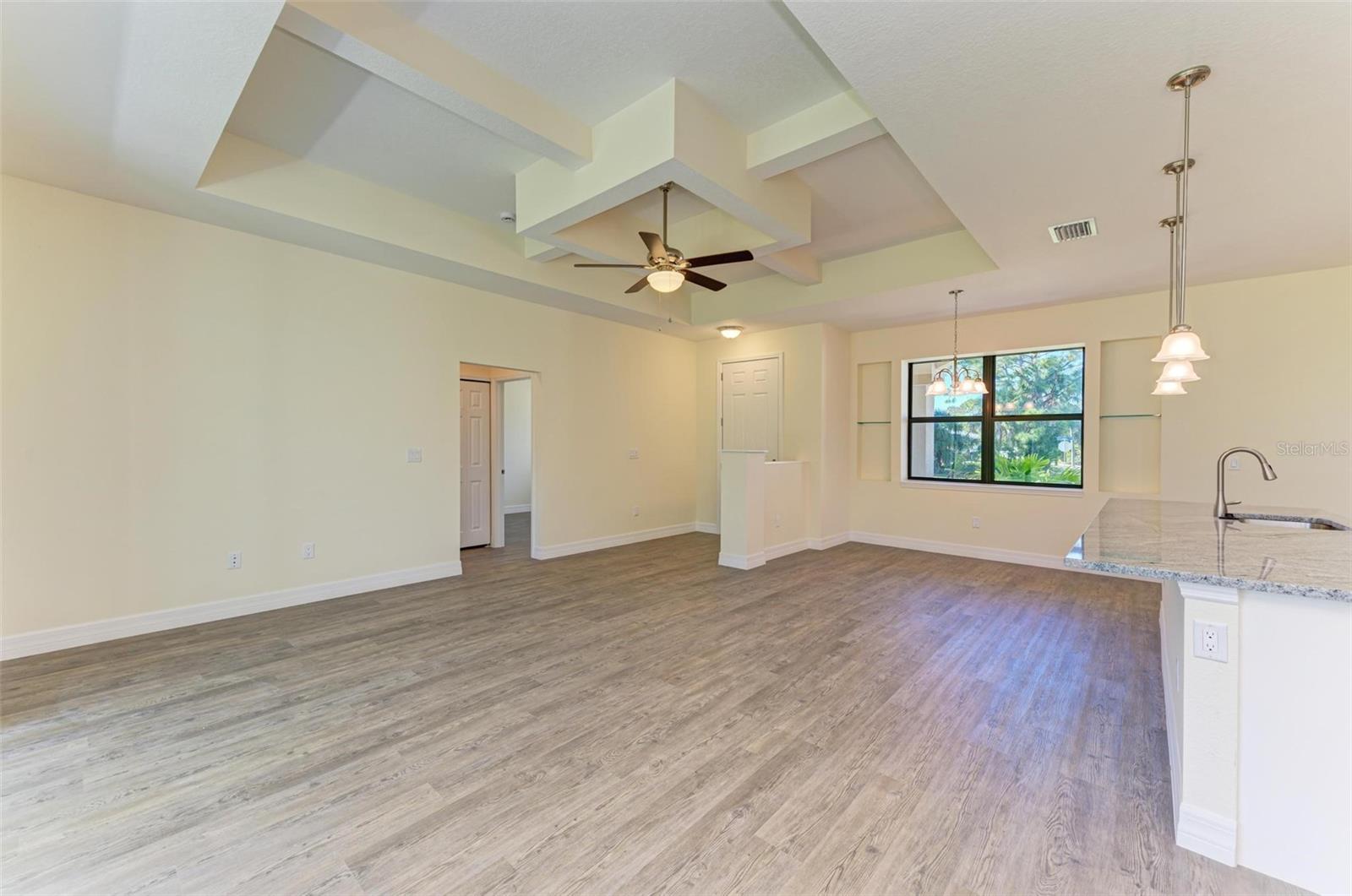 2532 S CRANBERRY