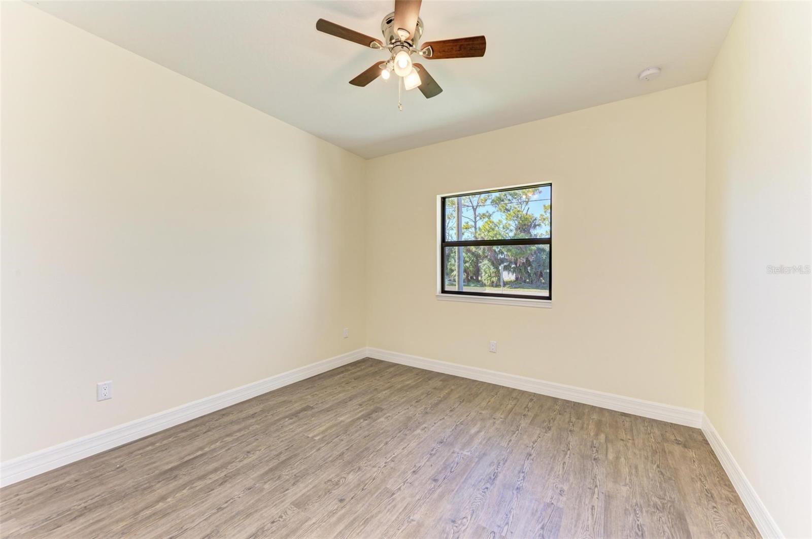 2532 S CRANBERRY
