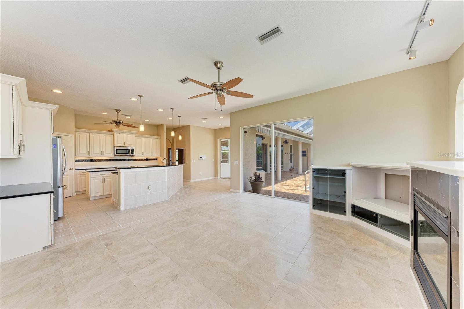 4541 CHASE OAKS DR