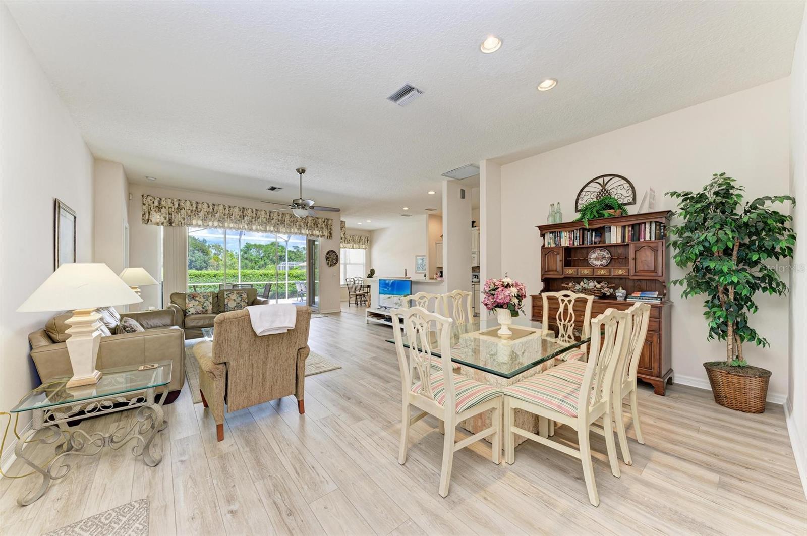 4397 CHASE OAKS DR