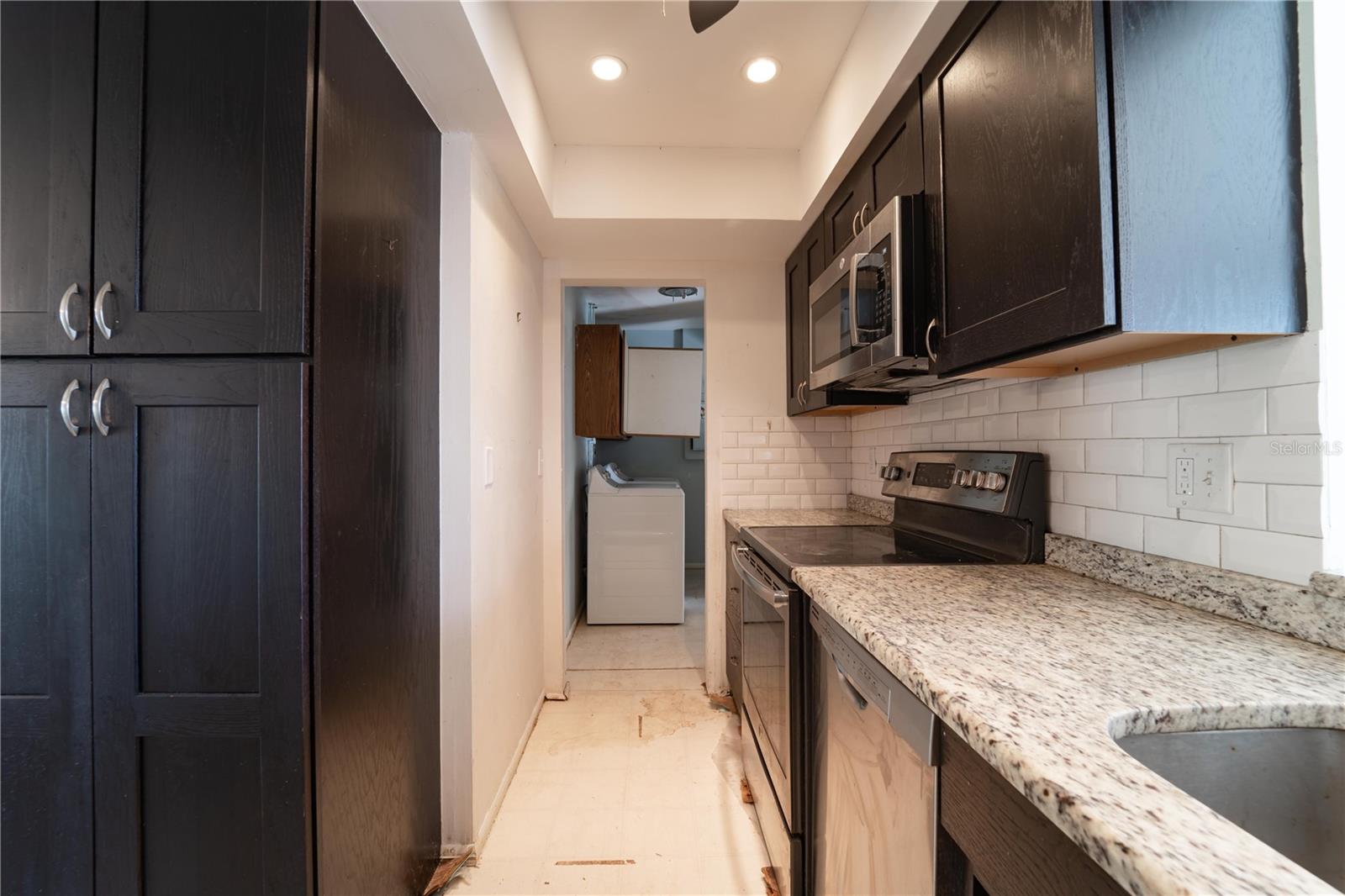 445 MATISSE CIR S #445