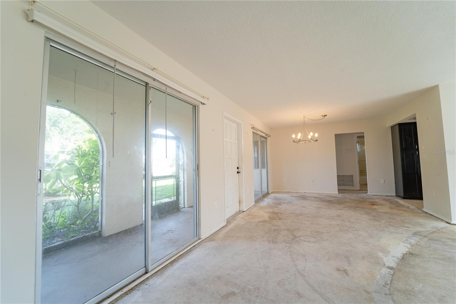 445 MATISSE CIR S #445