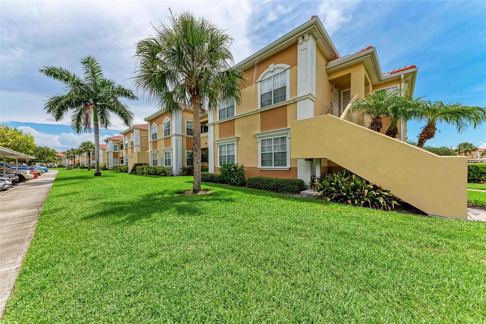 1025 VILLAGIO CIR #108