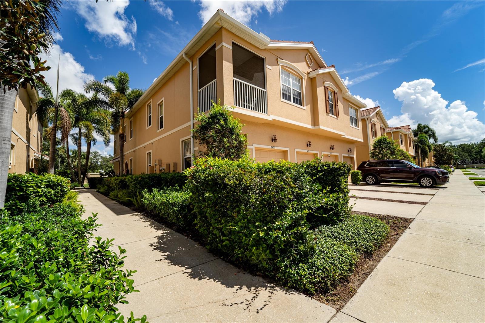 3473 PARKRIDGE CIR #17-101