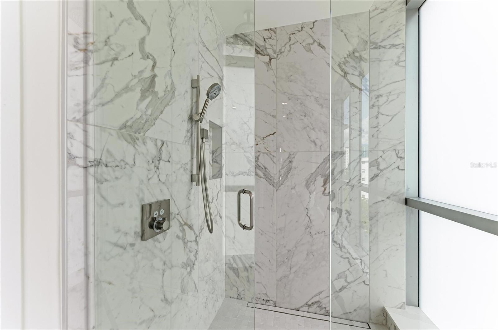 111 GOLDEN GATE PT #402