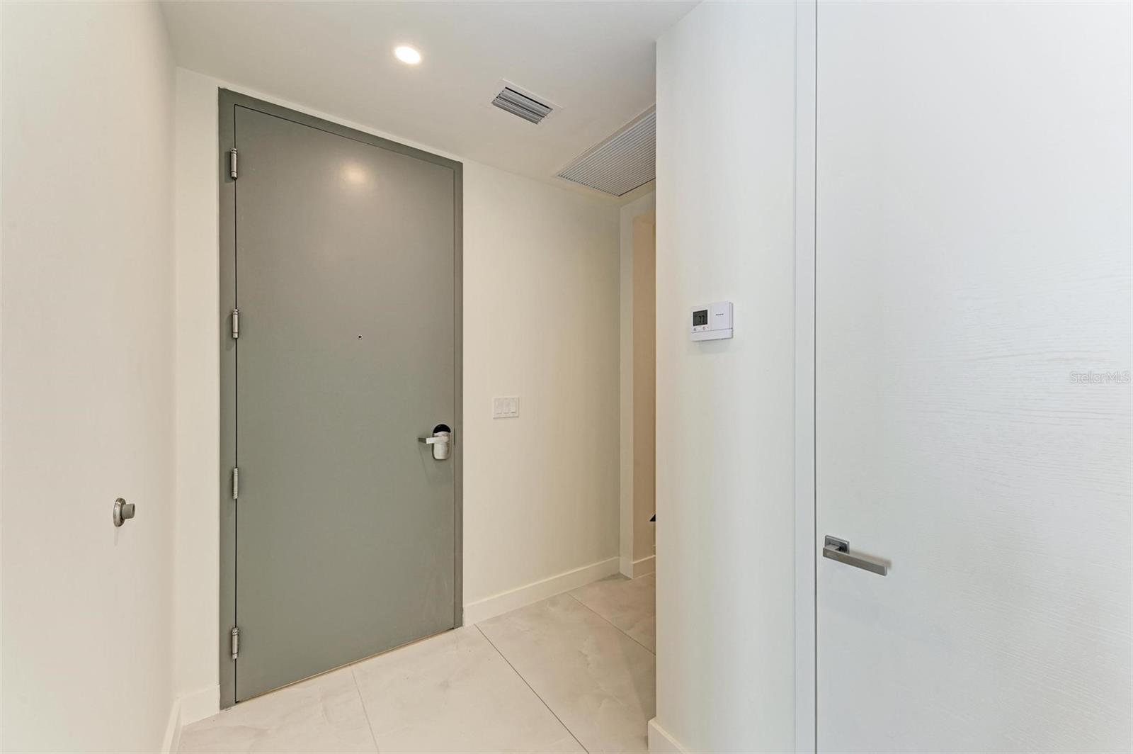 111 GOLDEN GATE PT #402