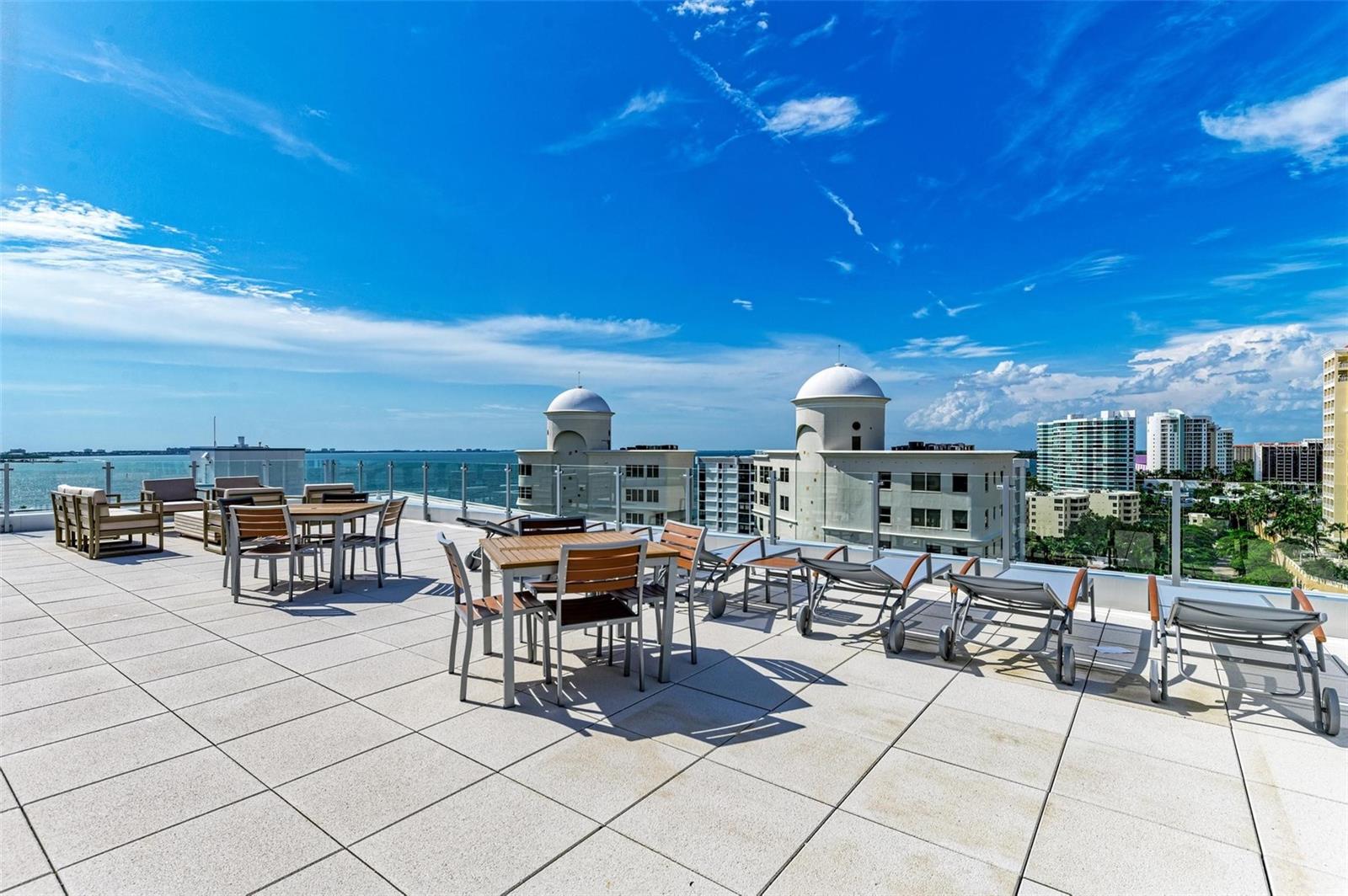 111 GOLDEN GATE PT #402