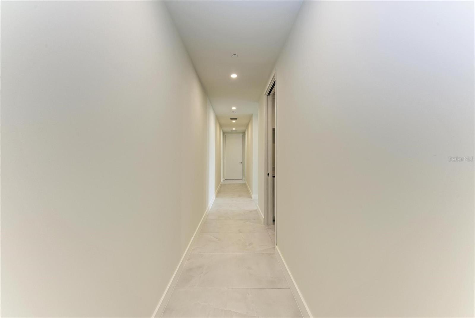 111 GOLDEN GATE PT #402