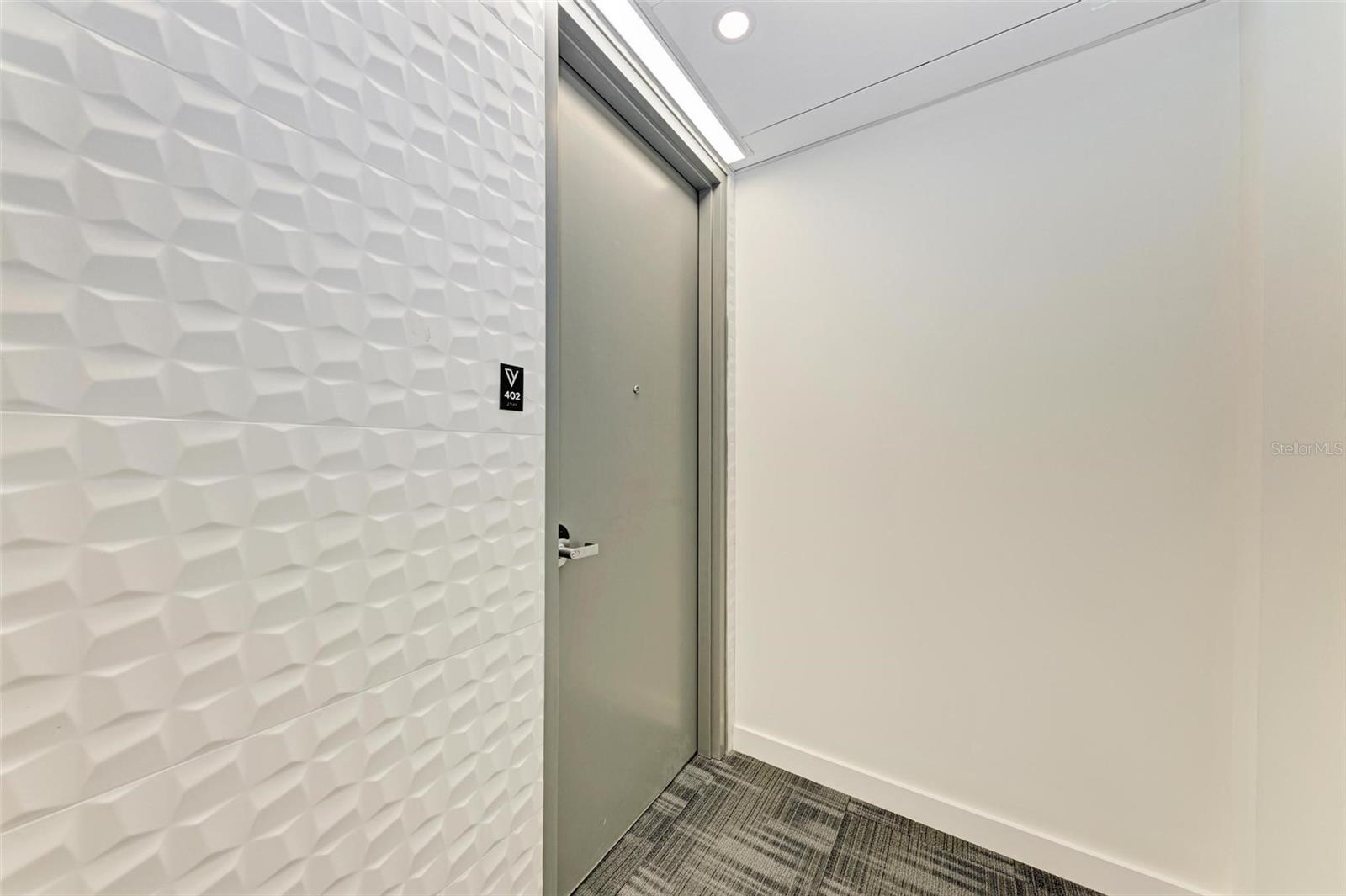 111 GOLDEN GATE PT #402