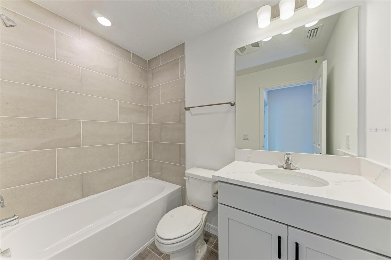 306 VIA ANINA DR