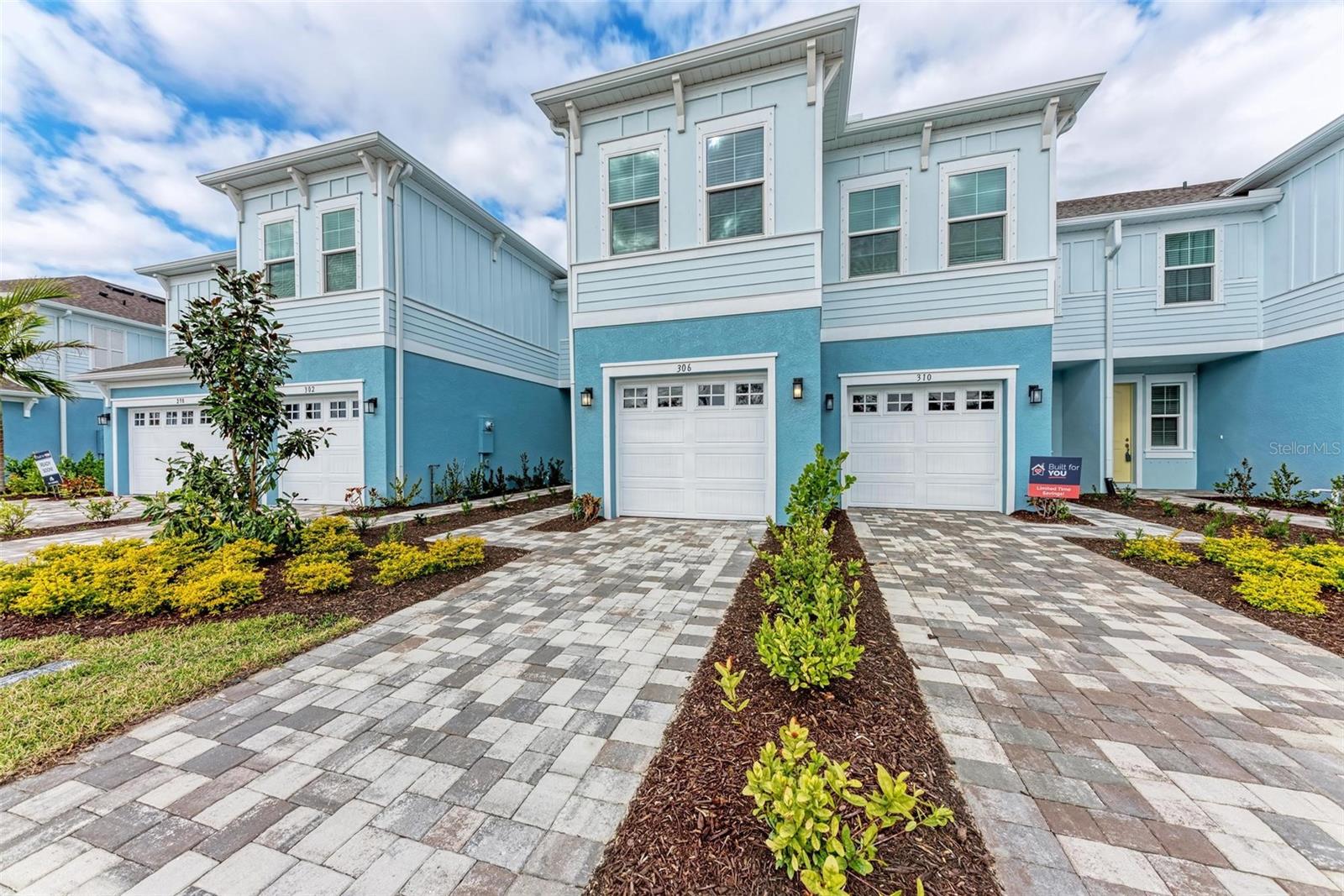 306 VIA ANINA DR