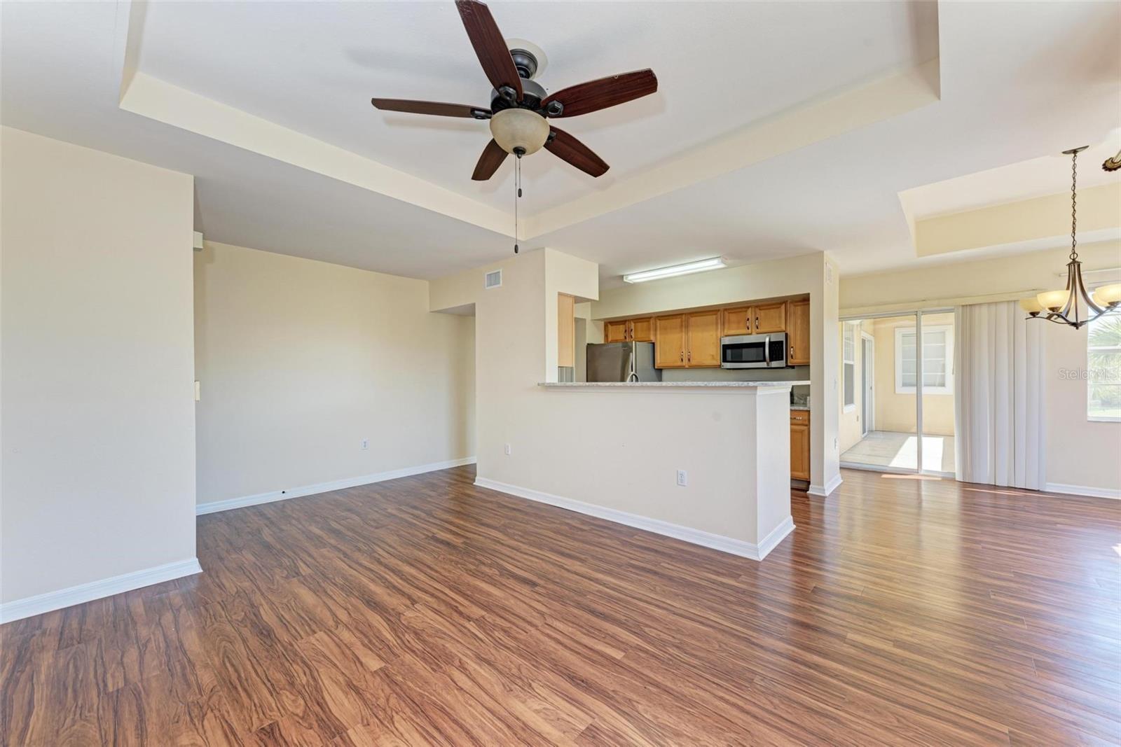 1195 VILLAGIO CIR #201