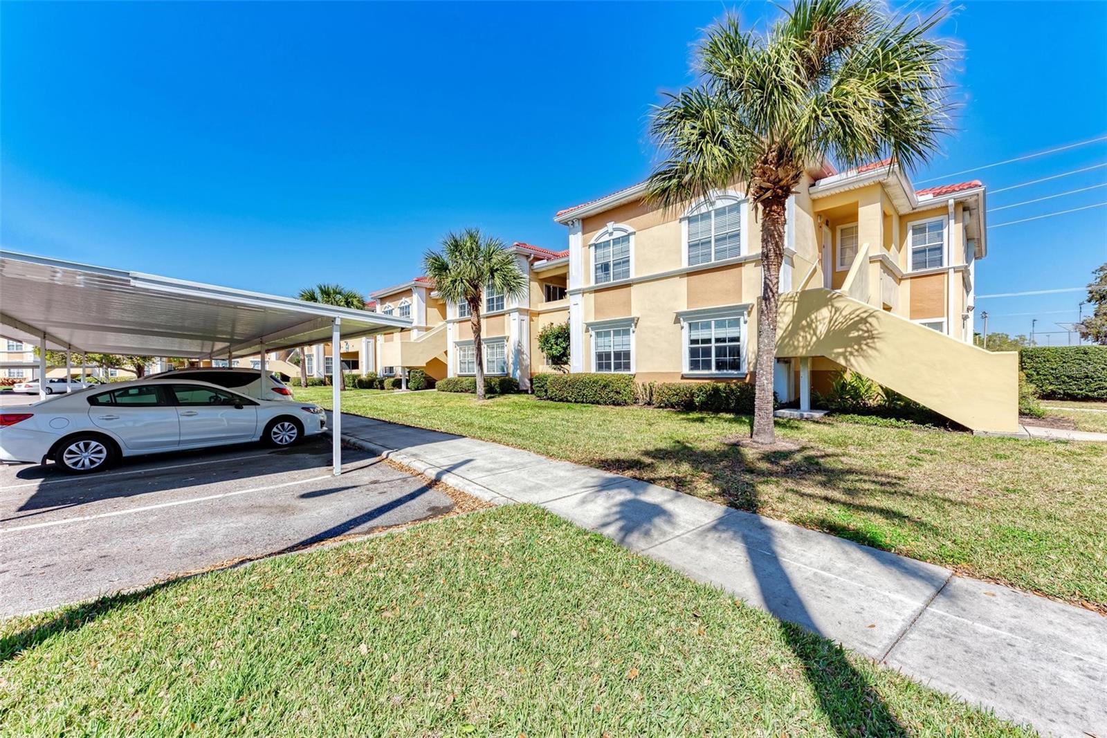 1195 VILLAGIO CIR #201