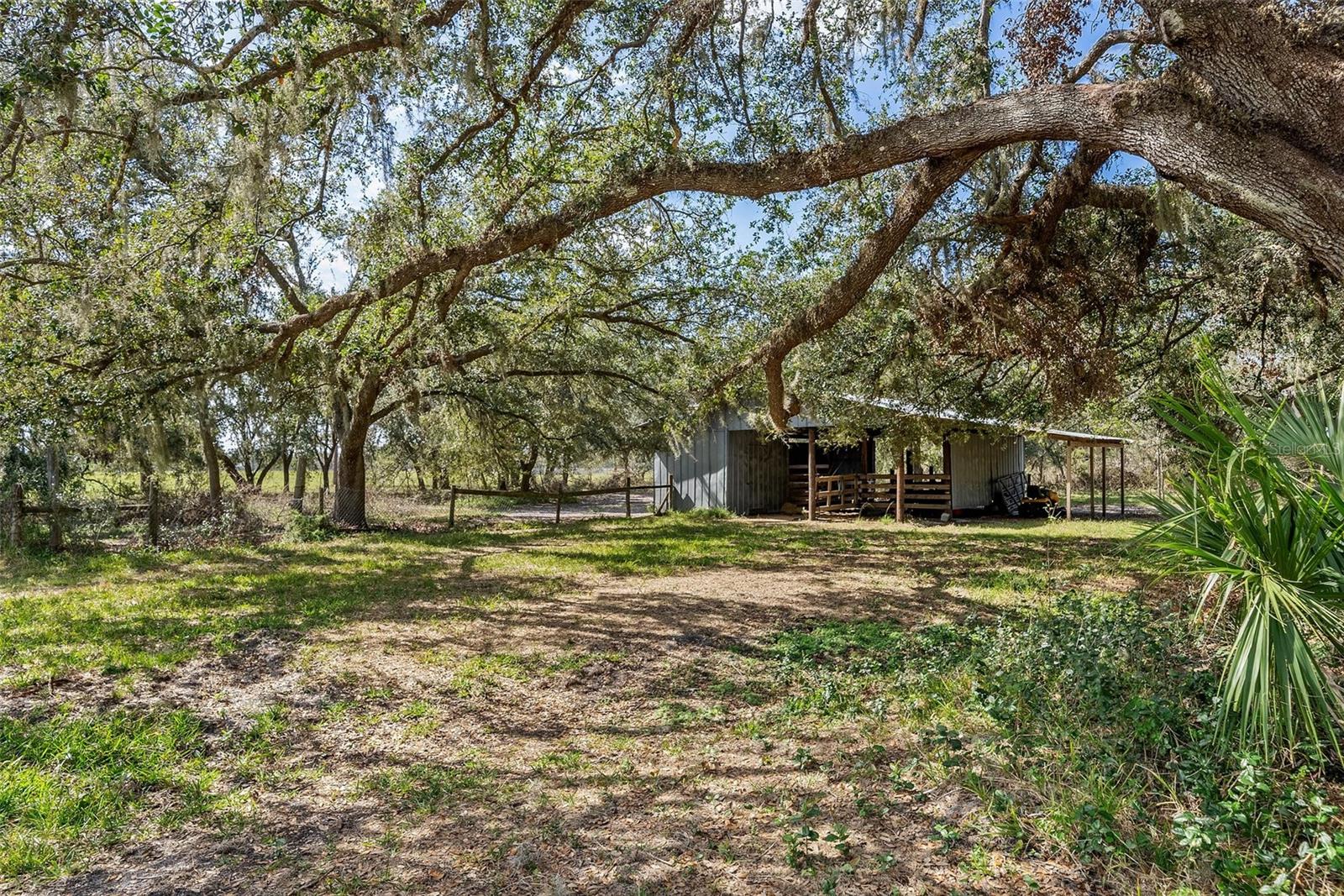 1510 LENA LN