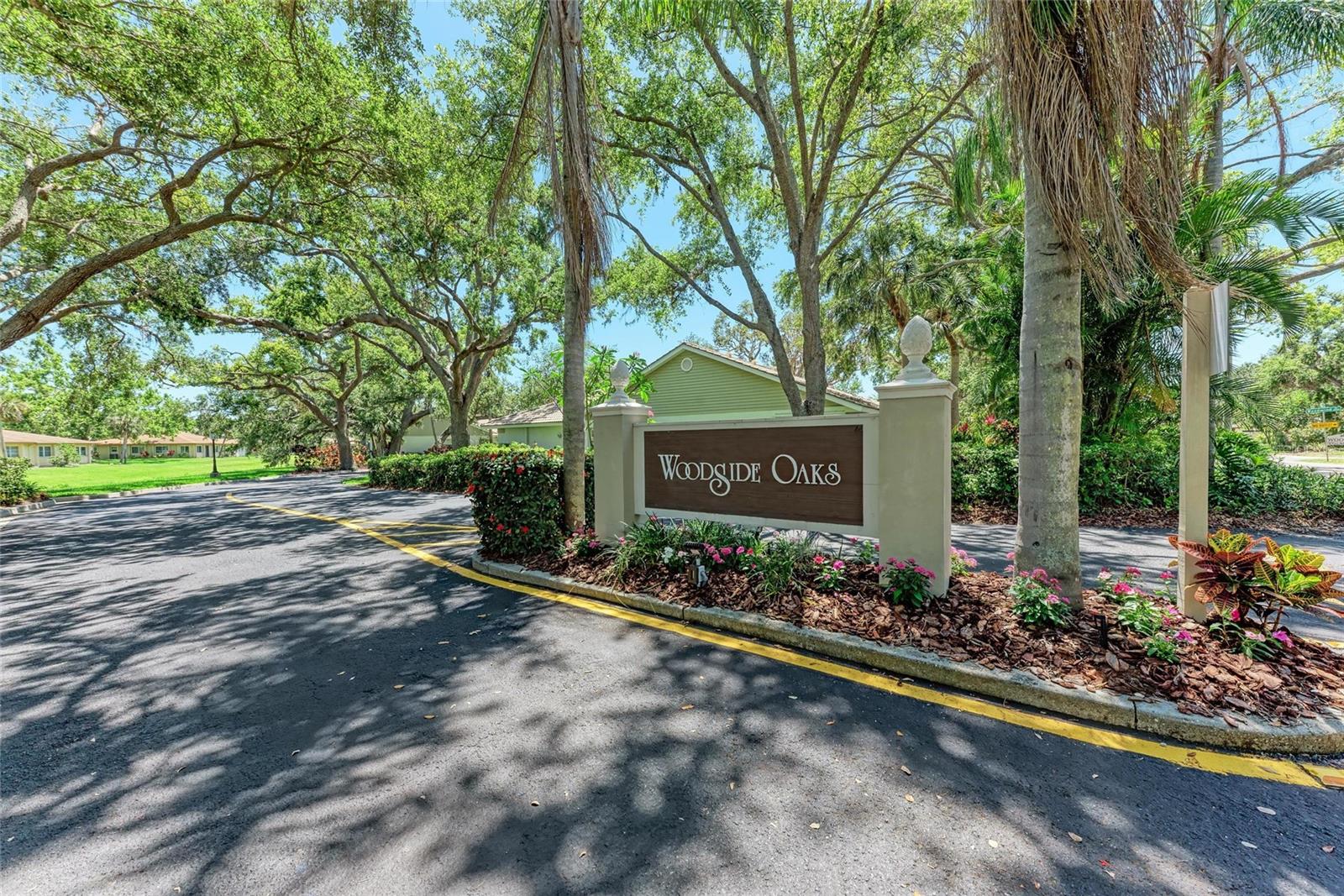 7023 WOODSIDE OAKS CIR #1