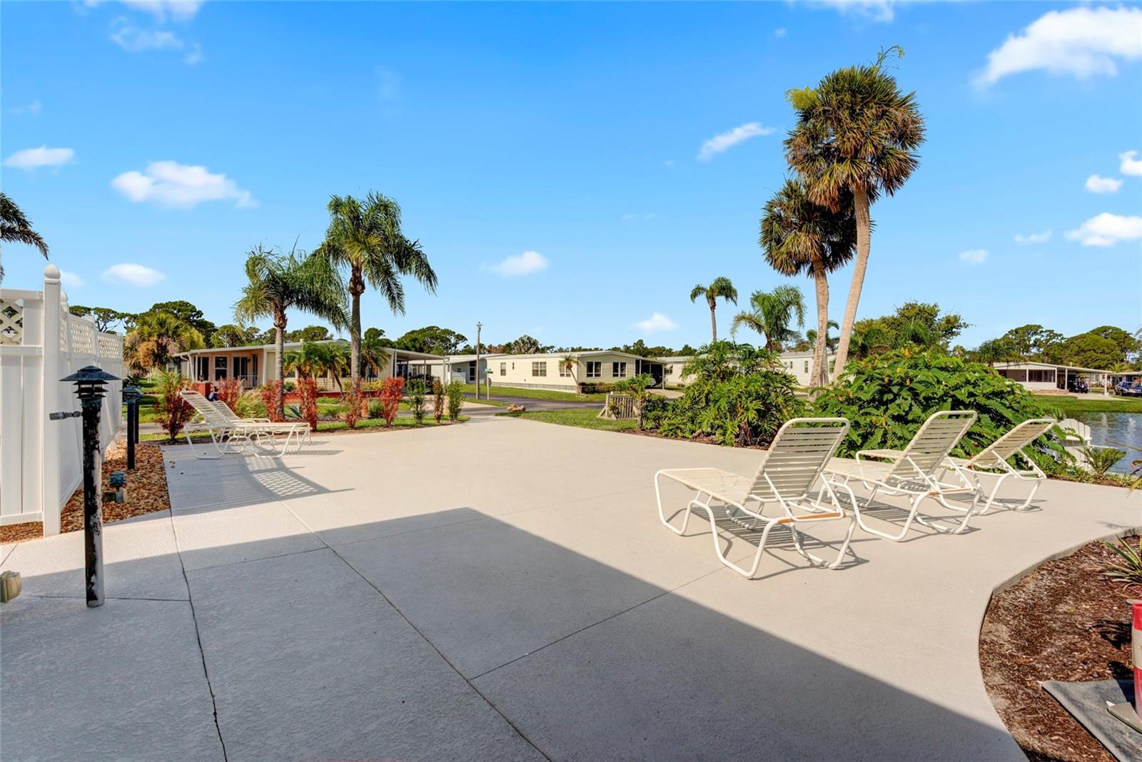 29 S EASTER ISLAND CIR