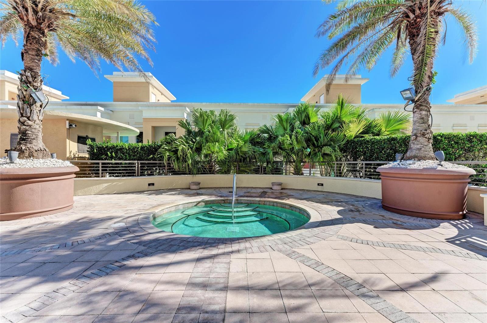 800 N TAMIAMI TRL #1010