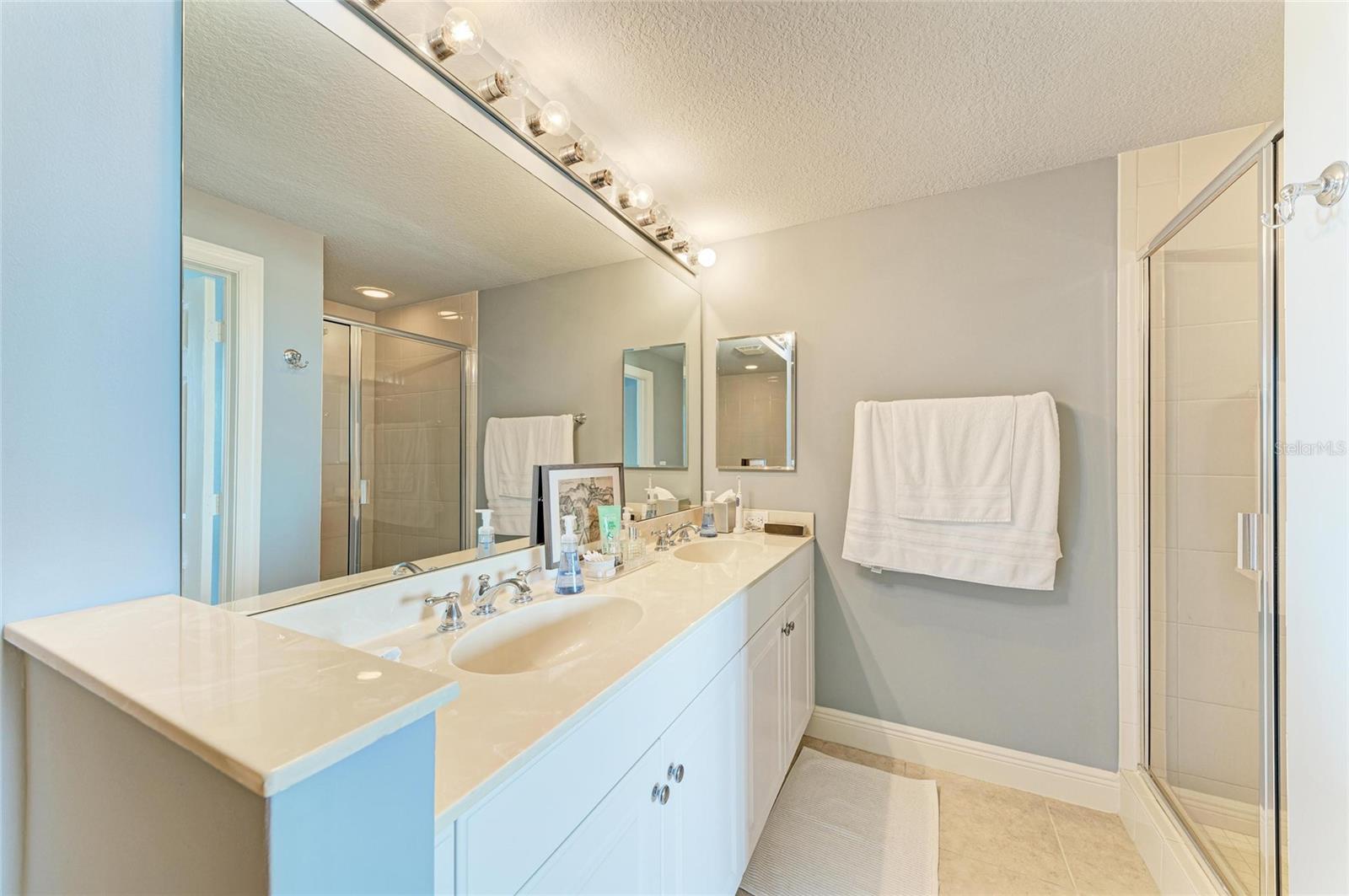 800 N TAMIAMI TRL #1010