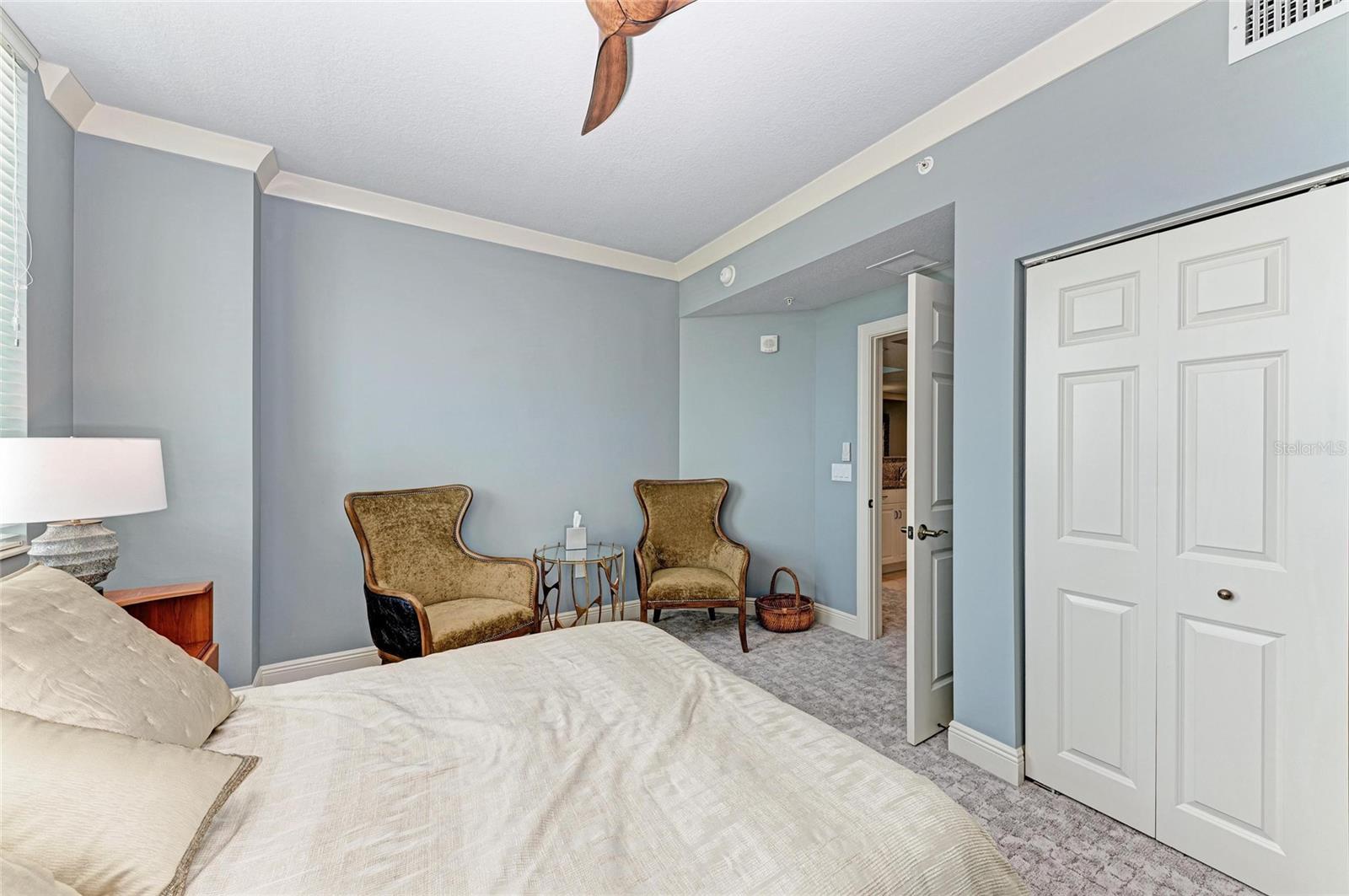 800 N TAMIAMI TRL #1010