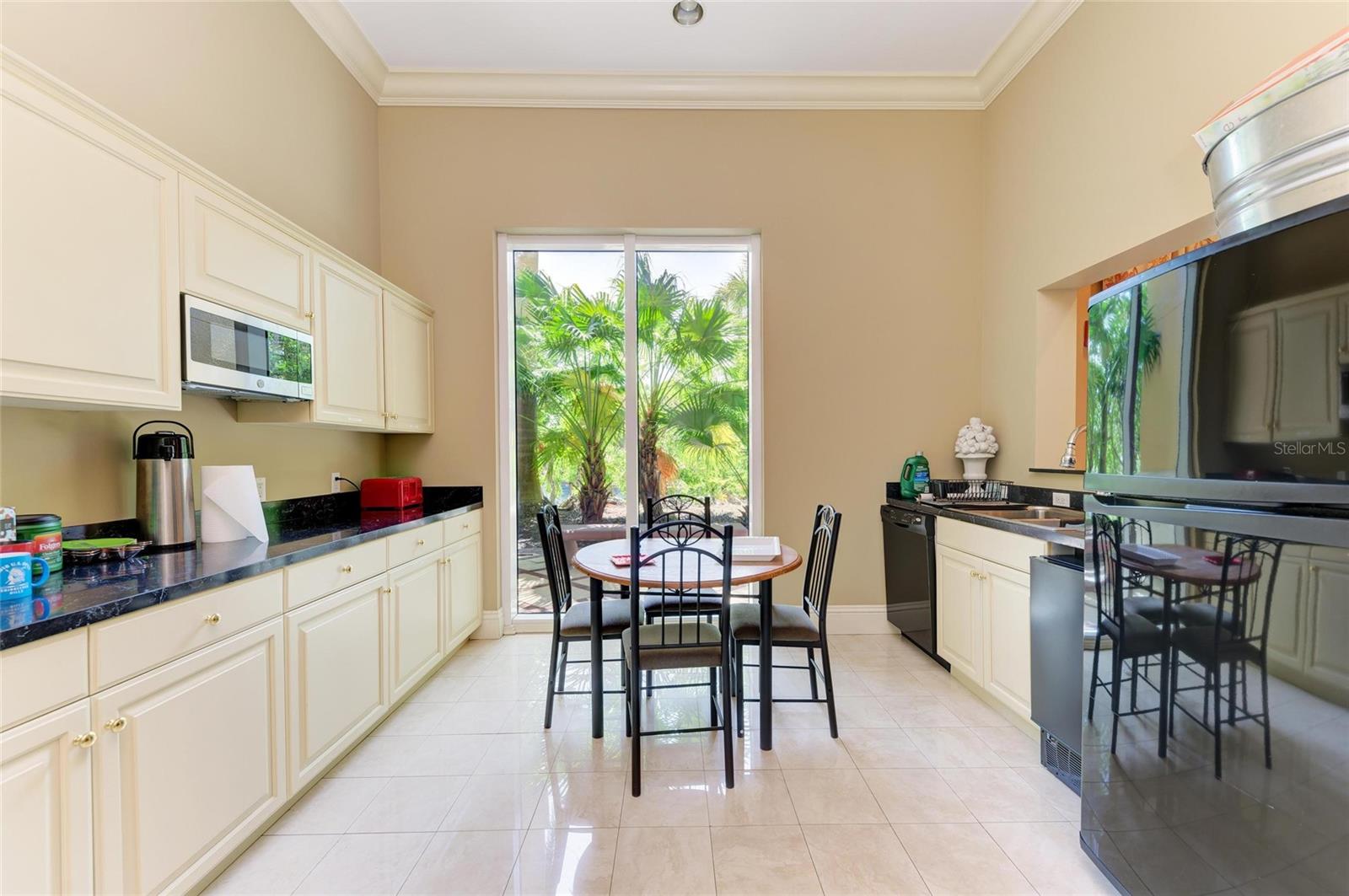 800 N TAMIAMI TRL #1010