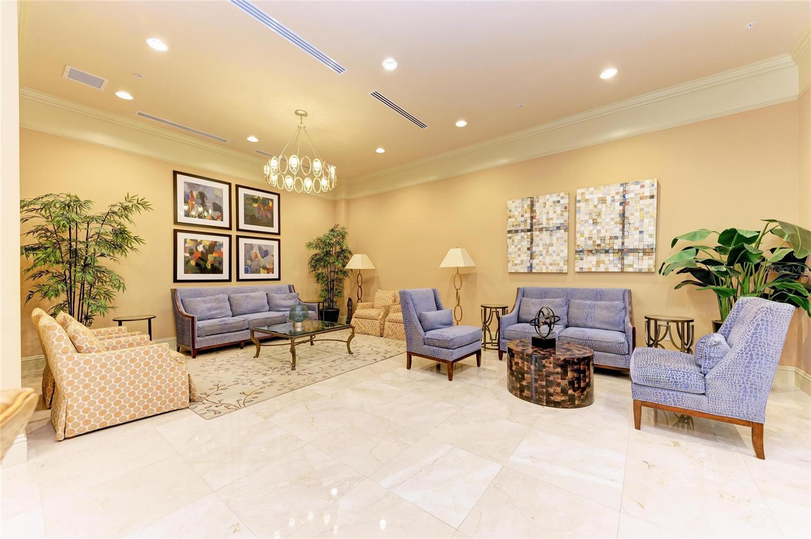 800 N TAMIAMI TRL #1010
