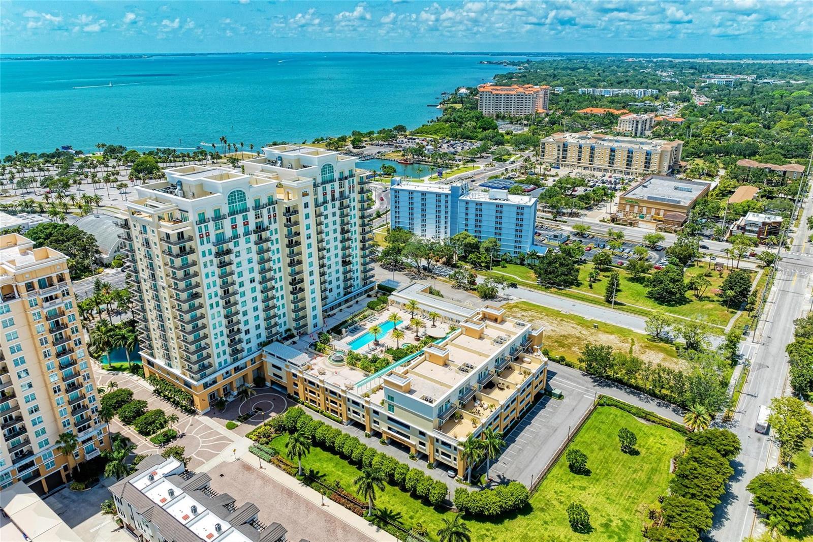 800 N TAMIAMI TRL #1010