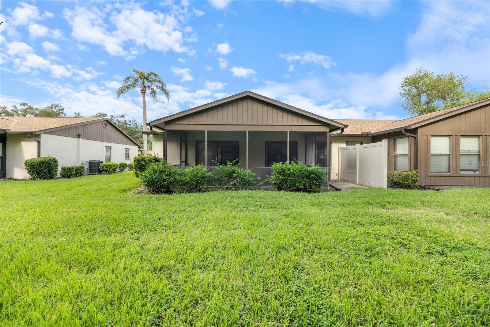 462 OAK HILL CIR #5