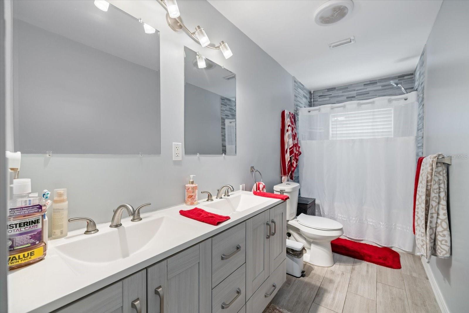 4762 MEREDITH LN