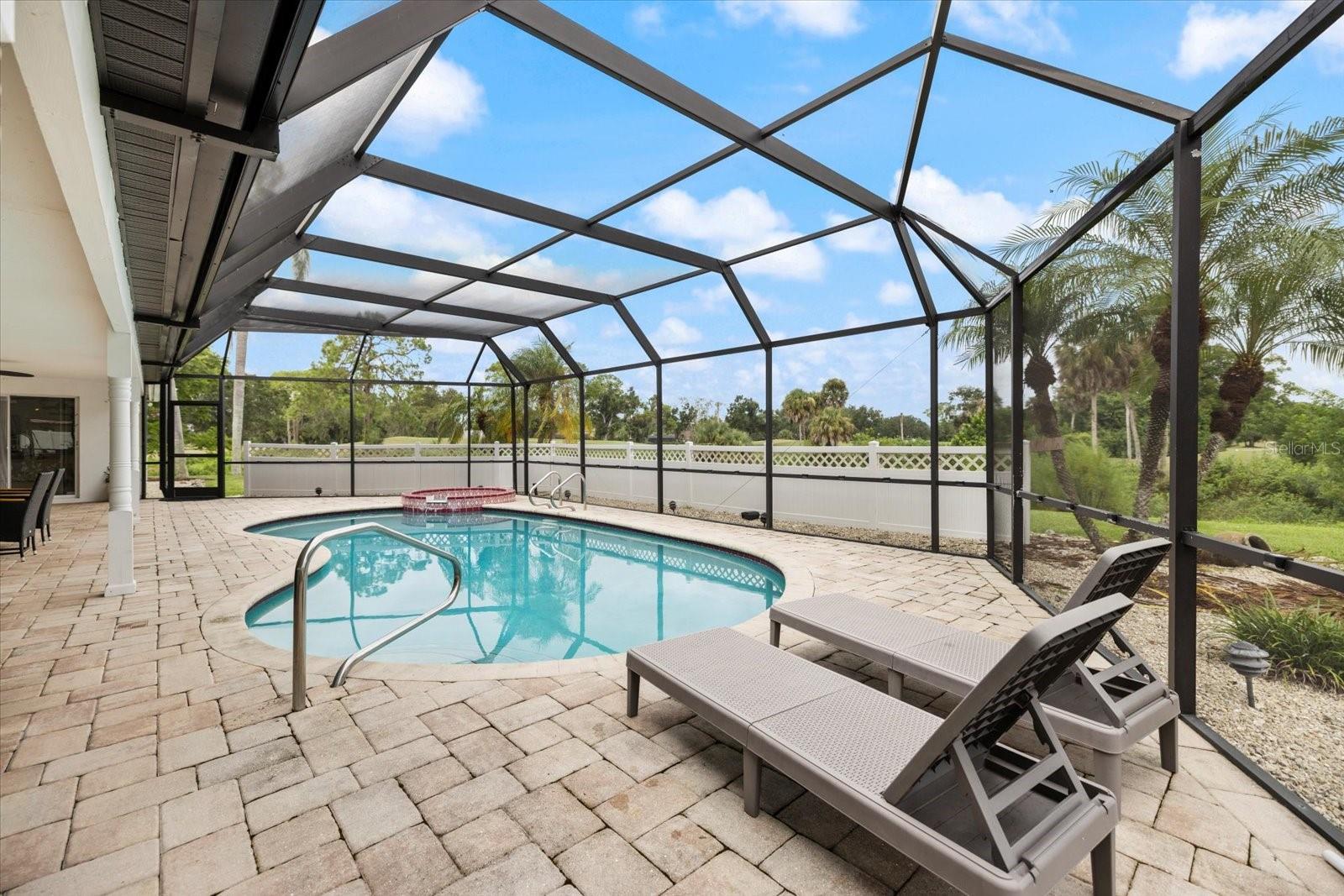 4762 MEREDITH LN